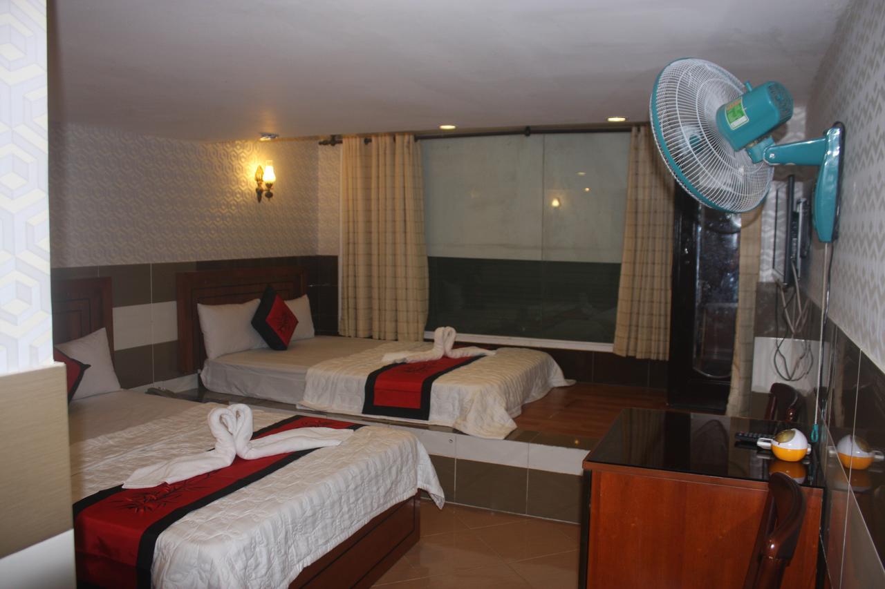 Binh Dung Hotel Хошимин Экстерьер фото